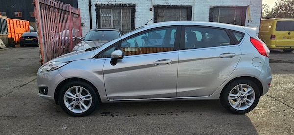 Used Ford Fiesta 2015 for sale - 74807503: Photo 3