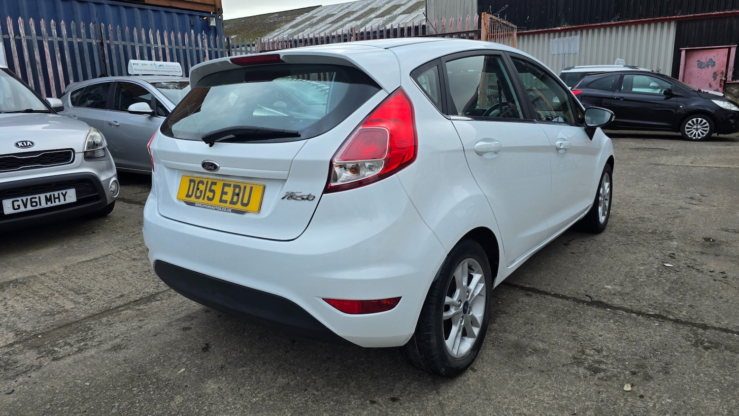 Used Ford Fiesta 2015 for sale - 77733351: Photo 3