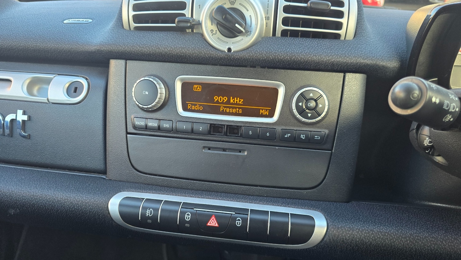 Used smart fortwo 2011 for sale - 77842612: Photo 15