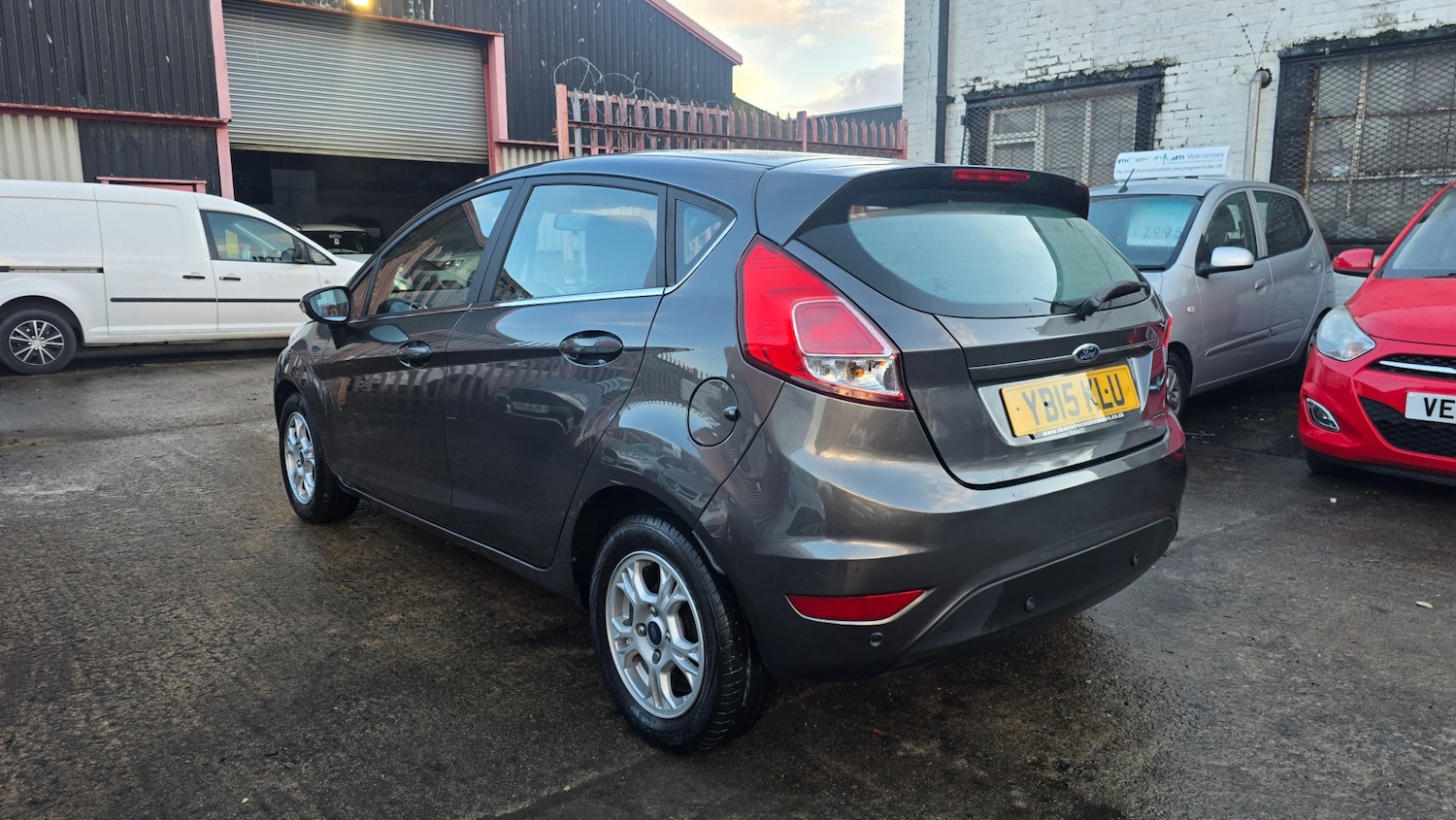 Used Ford Fiesta 2015 for sale - 77233613: Photo 4