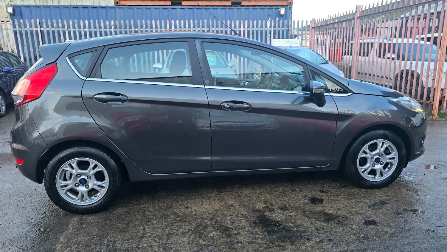 Used Ford Fiesta 2015 for sale - 77233613: Photo 5