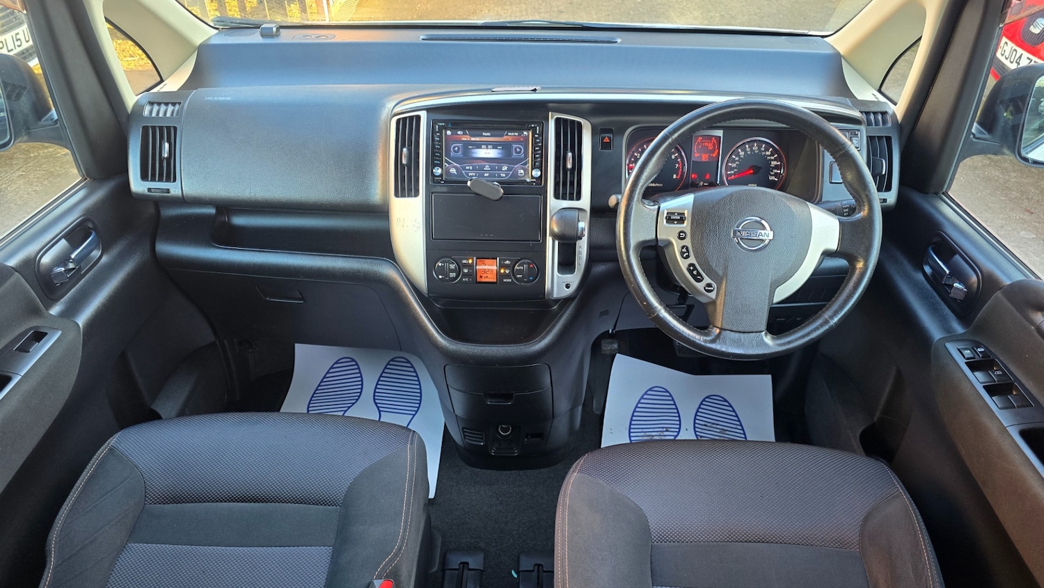 Used Nissan Serena 2018 for sale - 77522306: Photo 13