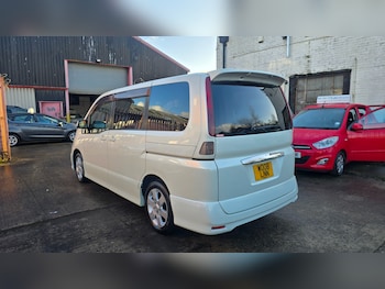Used Nissan Serena 2008 for sale - 77522306: Photo