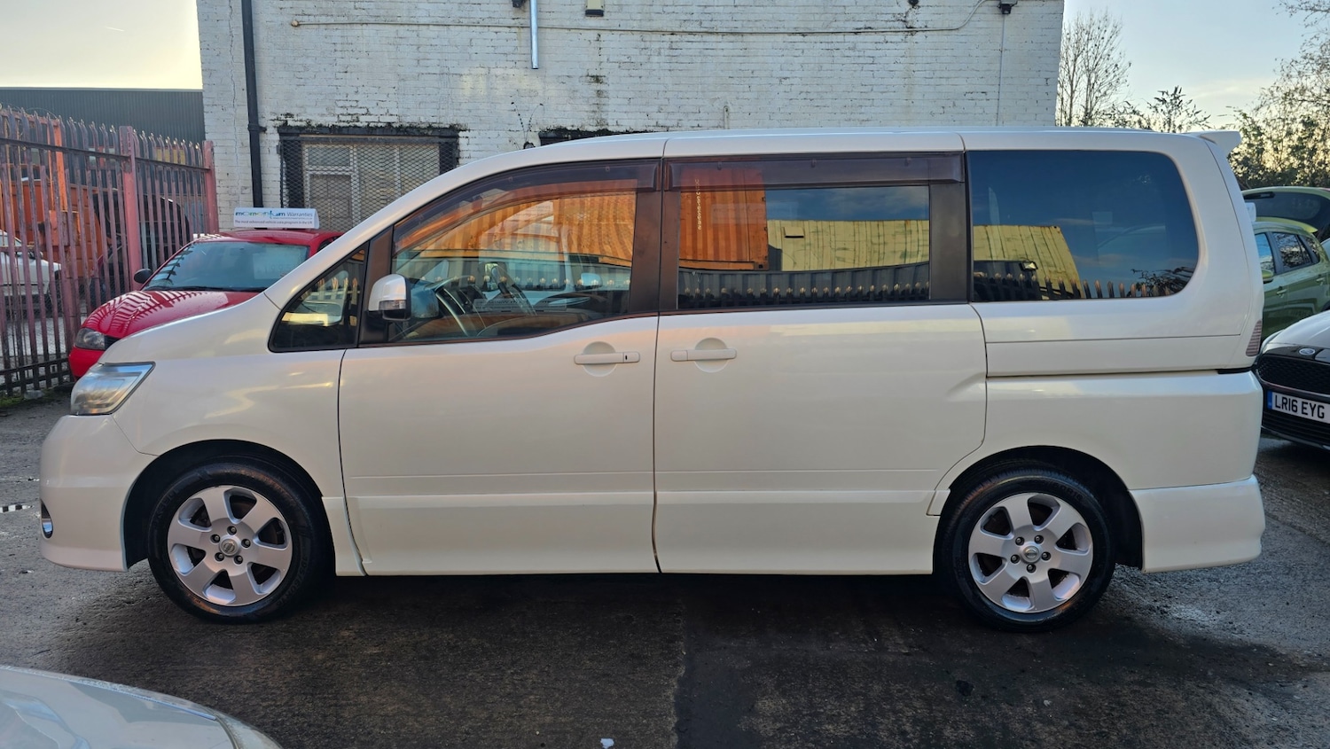 Used Nissan Serena 2018 for sale - 77522306: Photo 6