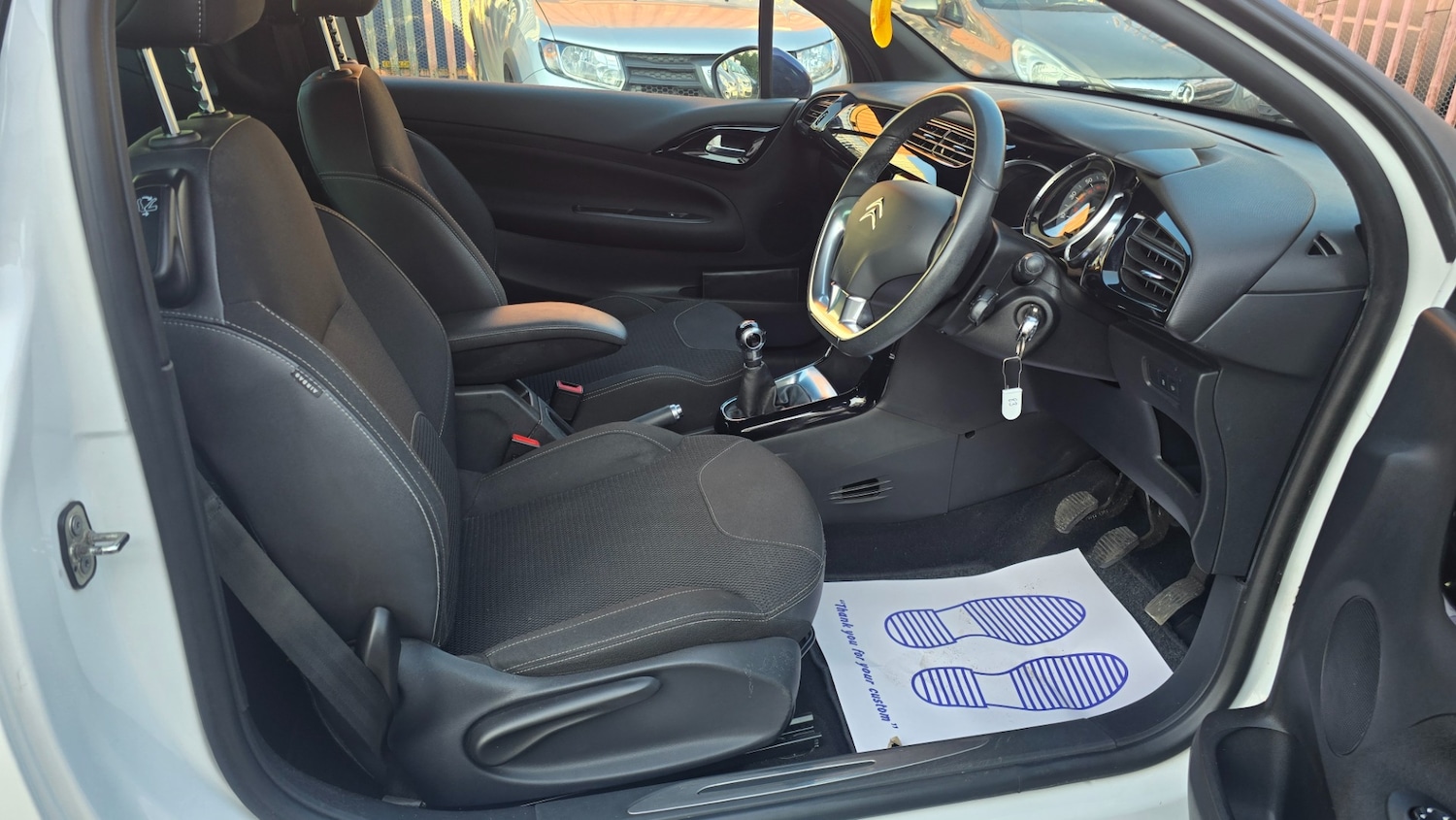 Used Citroen DS3 2013 for sale - 77968873: Photo 15