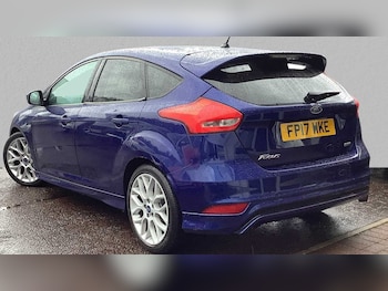 Used Ford Focus 2017 for sale - 75842015: Photo