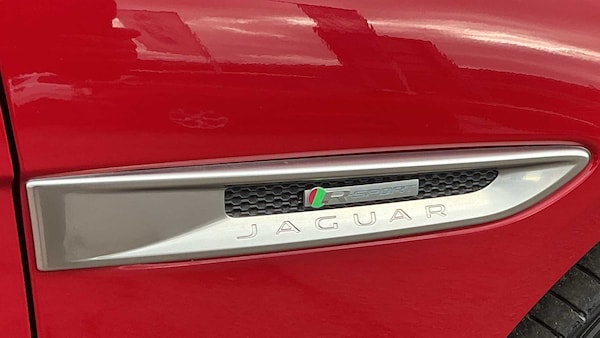 Used Jaguar XE 2016 for sale - 76218262: Photo 15