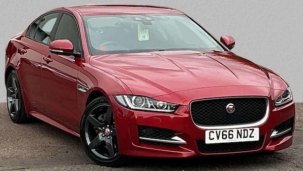Used Jaguar XE 2016 for sale - 76218262: Photo 1