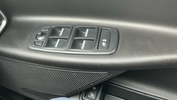 Used Jaguar XE 2016 for sale - 76218262: Photo 24