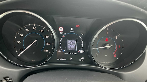 Used Jaguar XE 2016 for sale - 76218262: Photo 27