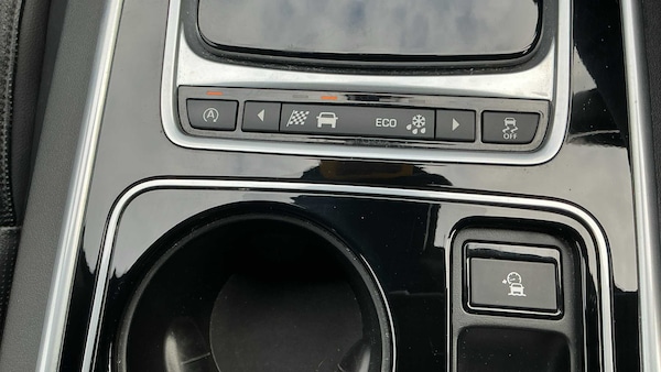 Used Jaguar XE 2016 for sale - 76218262: Photo 33