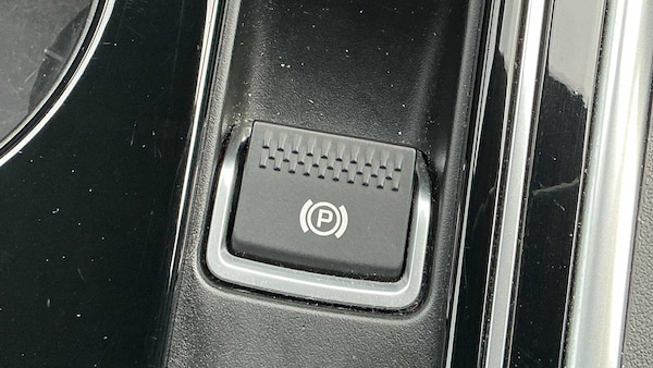 Used Jaguar XE 2016 for sale - 76218262: Photo 34