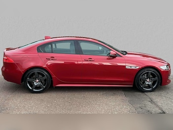 Used Jaguar XE 2016 for sale - 76218262: Photo