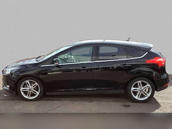 Used Ford Focus 2017 for sale - 76015980: Photo
