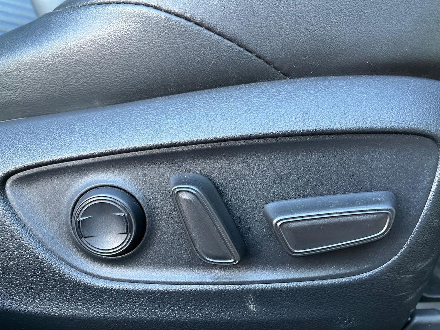 Used Toyota RAV4 2020 for sale - 76402425: Photo 30