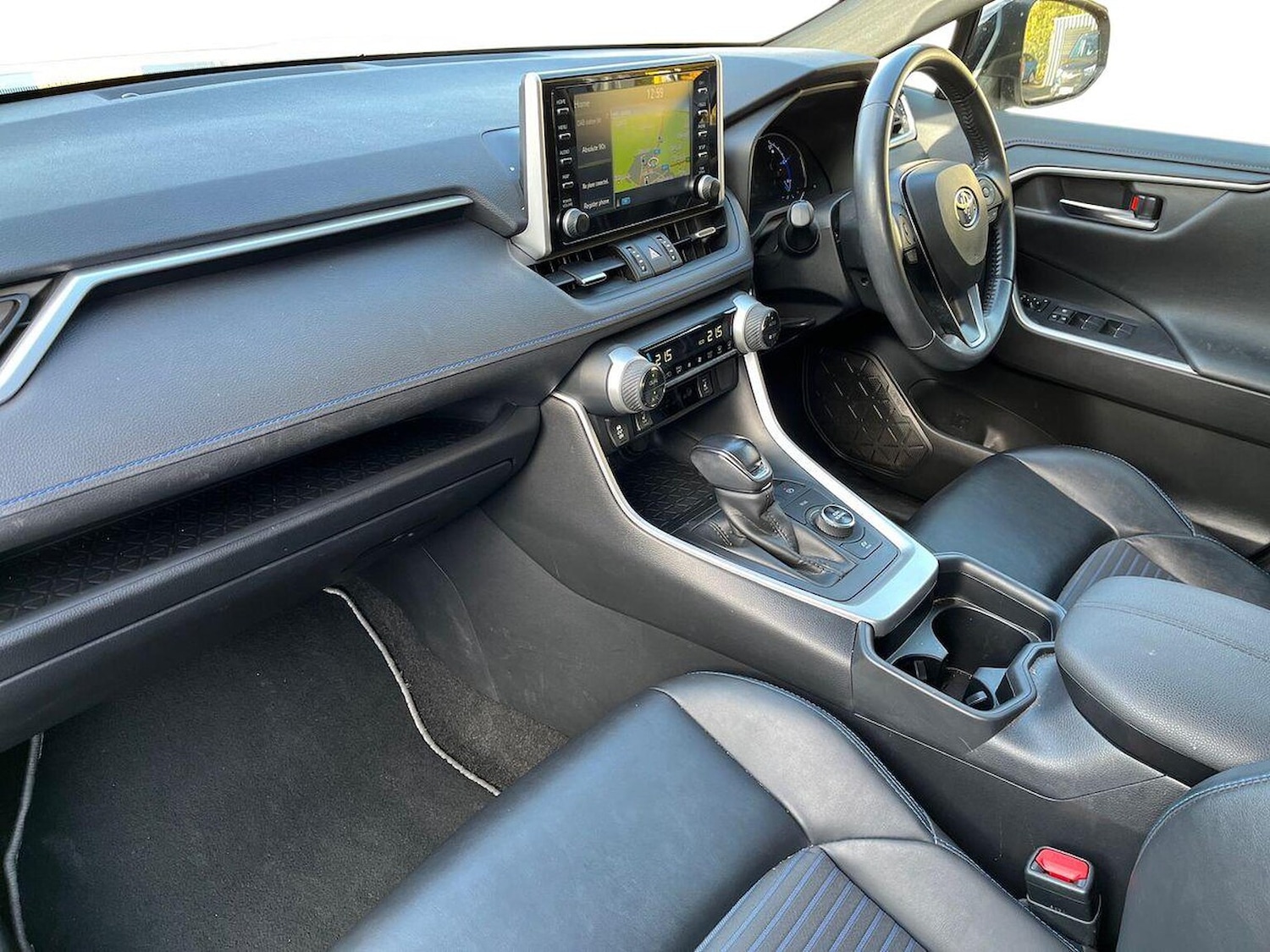 Used Toyota RAV4 2020 for sale - 76402425: Photo 7