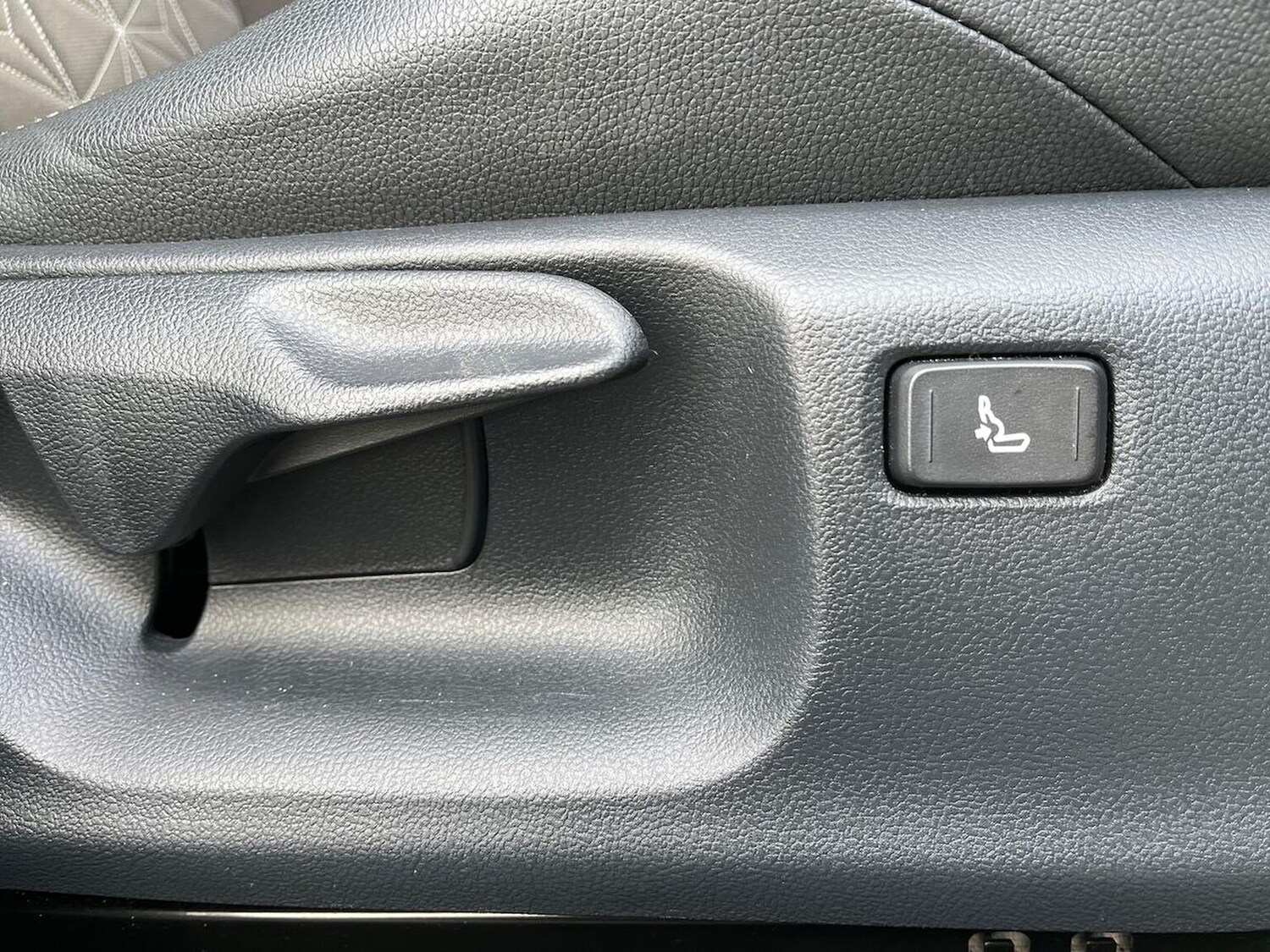 Used Toyota Yaris Cross 2024 for sale - 78193081: Photo 31