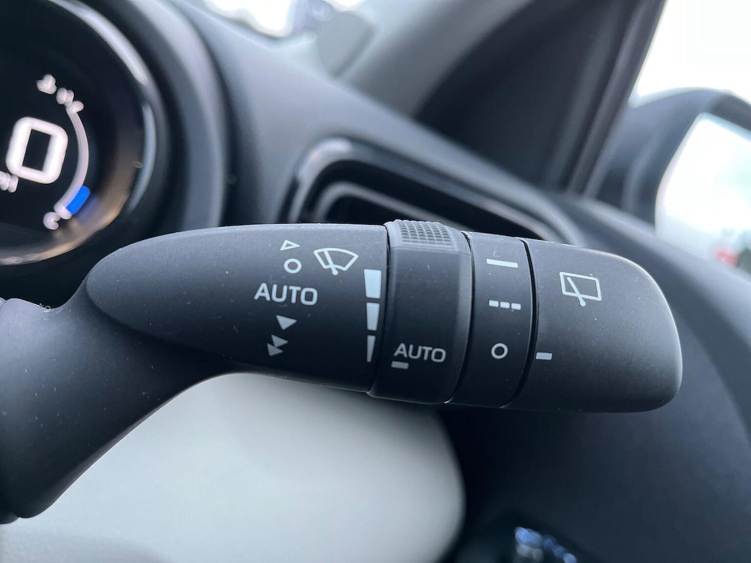 Used Toyota Yaris 2022 for sale - 77080871: Photo 28