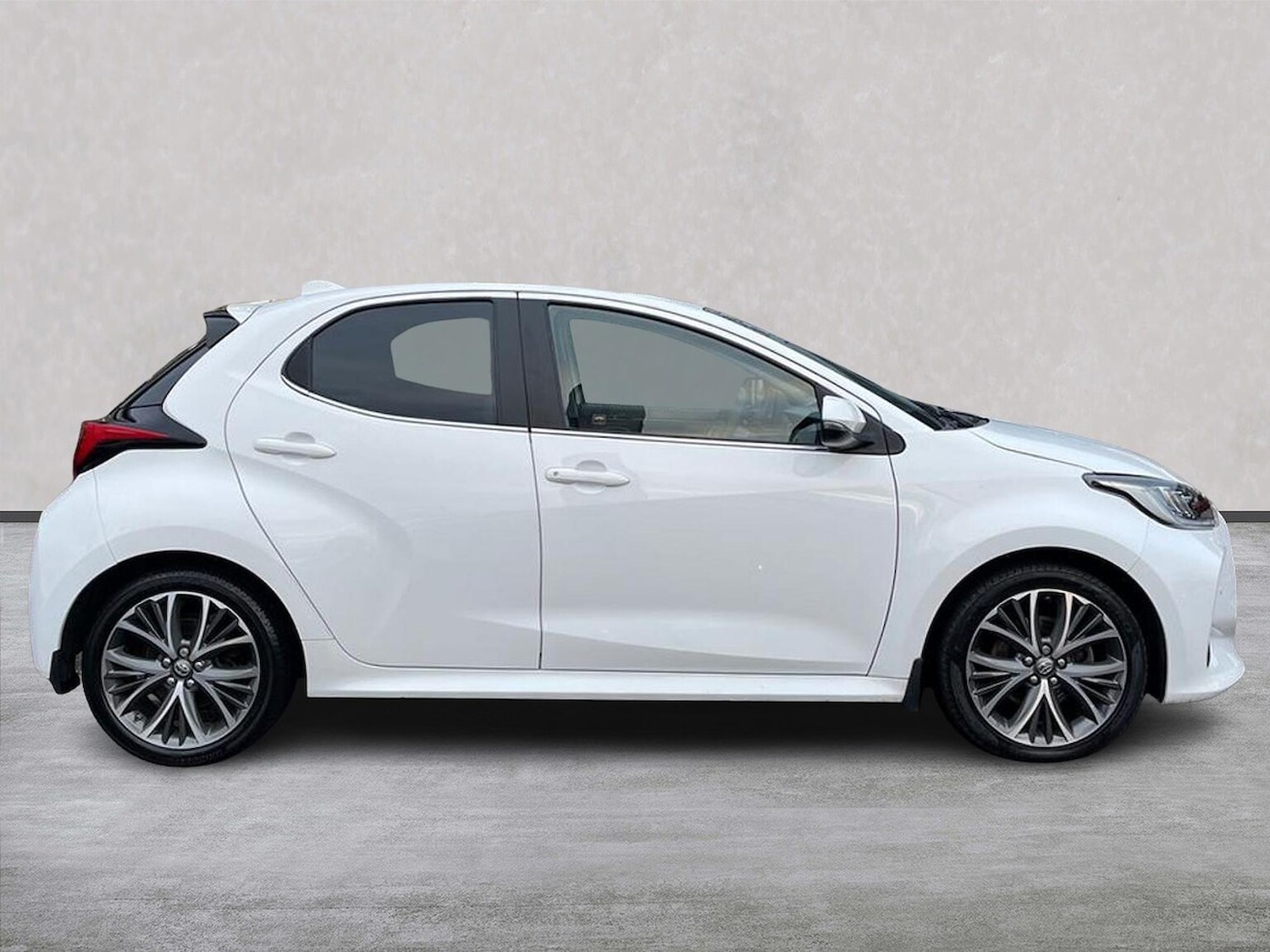 Used Toyota Yaris 2022 for sale - 77080871: Photo 3