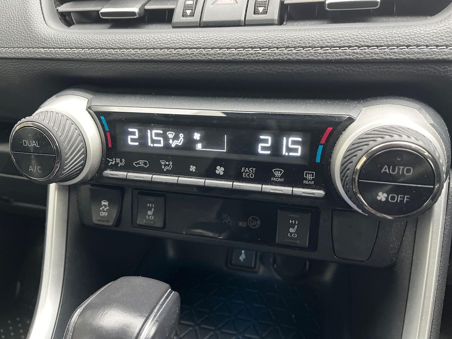 Used Toyota RAV4 2020 for sale - 76418203: Photo 12