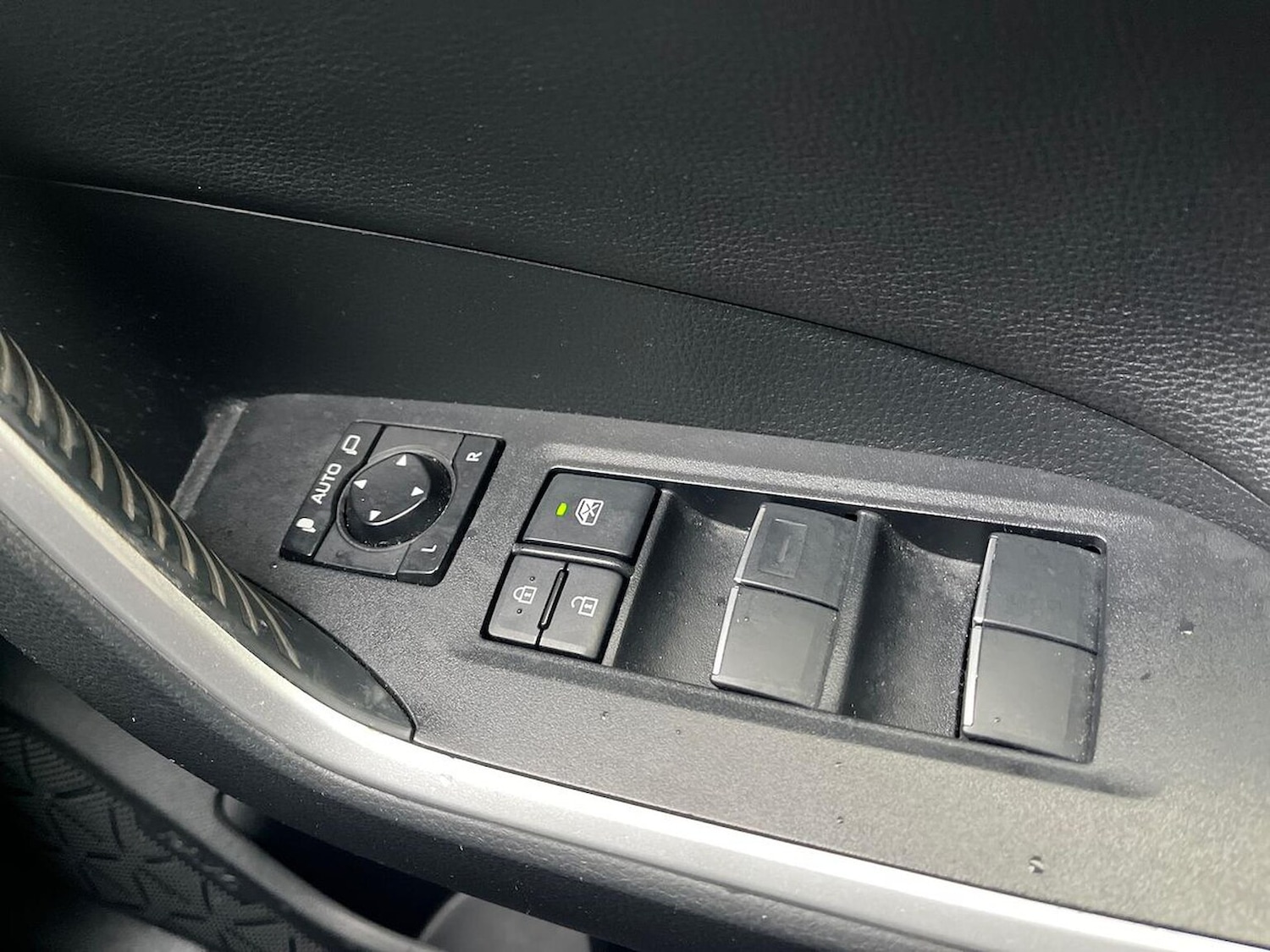 Used Toyota RAV4 2020 for sale - 76418203: Photo 21