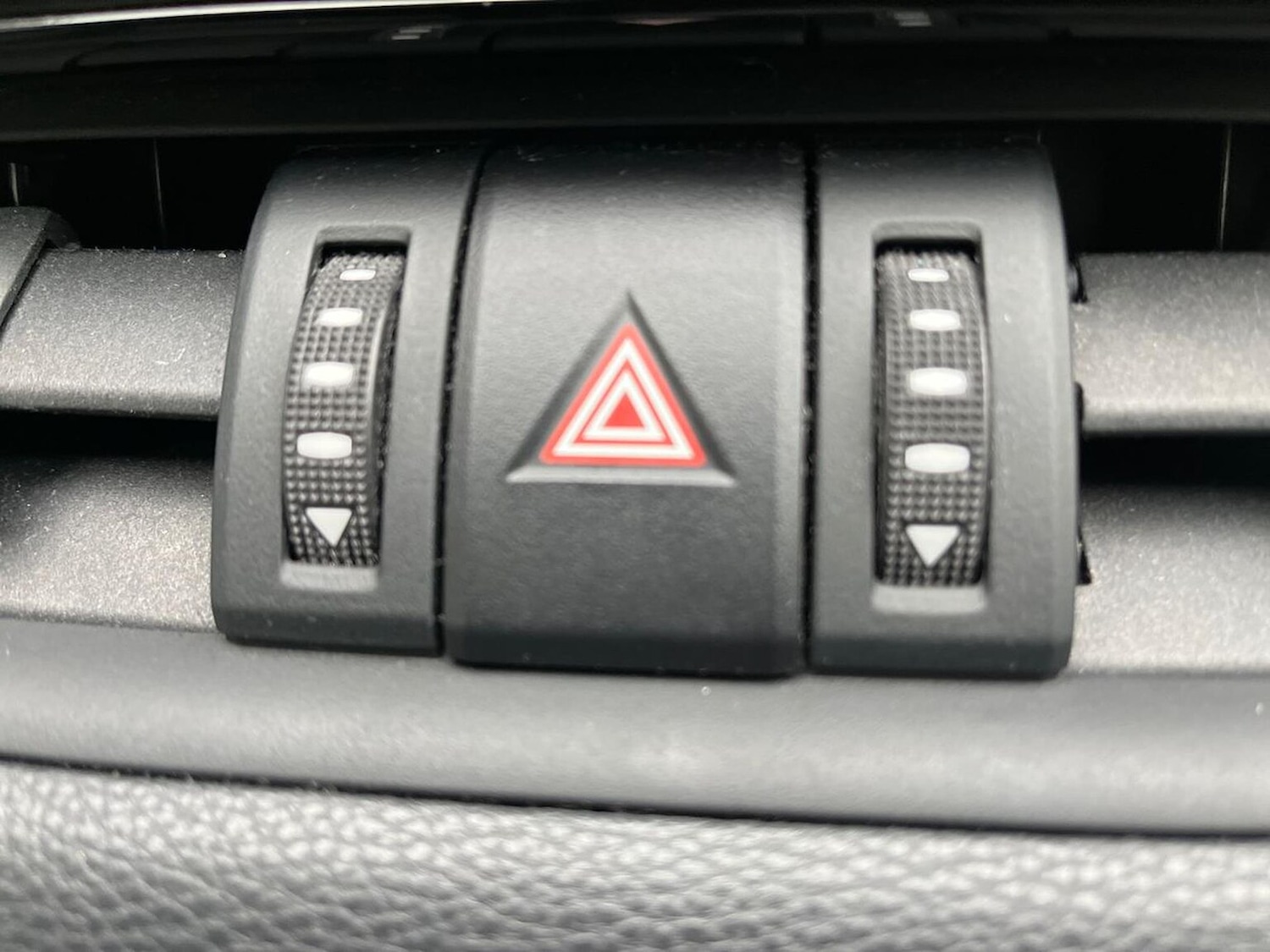 Used Toyota RAV4 2020 for sale - 76418203: Photo 22