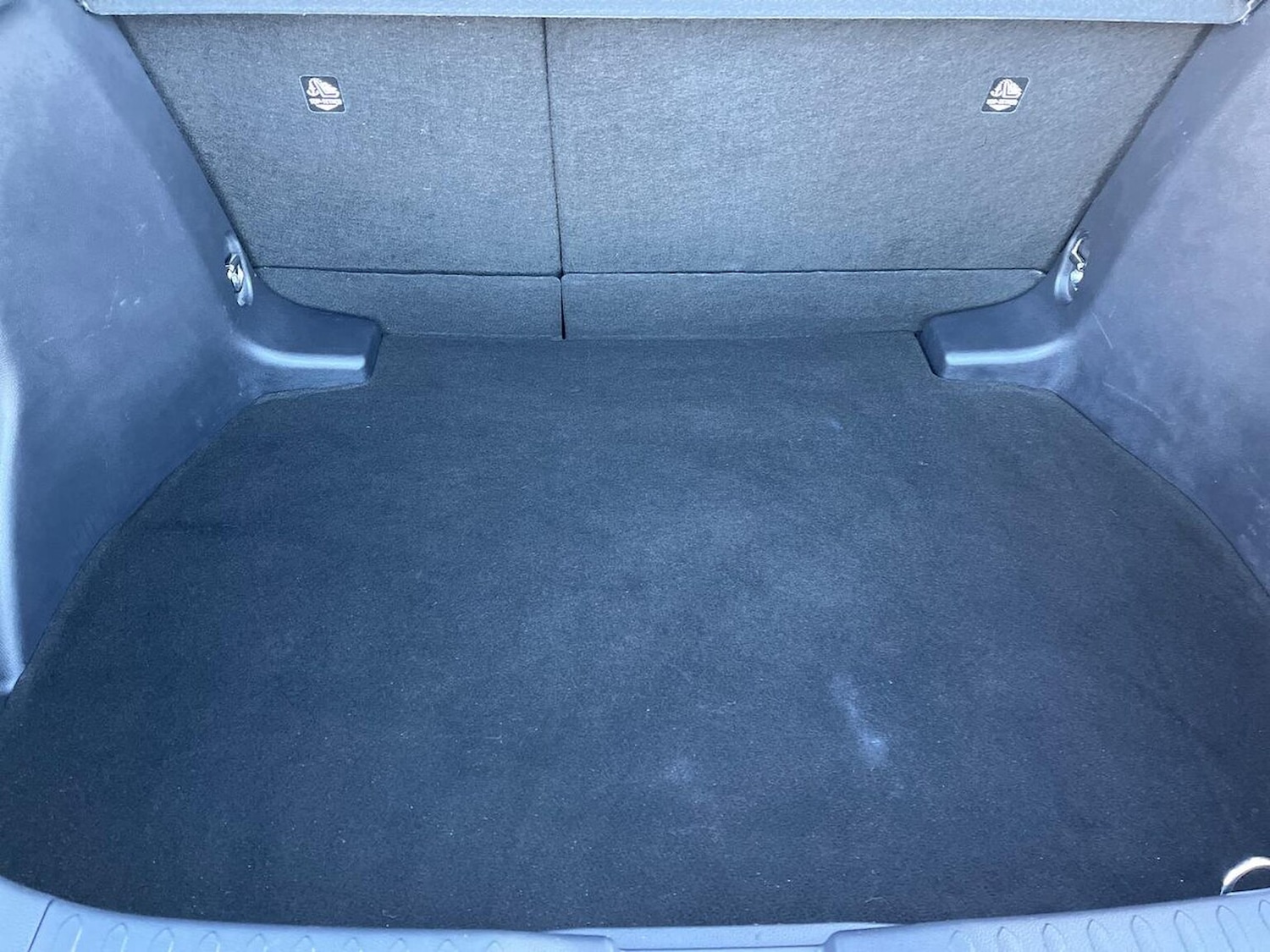 Used Toyota C-HR 2024 for sale - 76911255: Photo 17