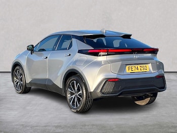 Used Toyota C-HR 2024 for sale - 76911255: Photo