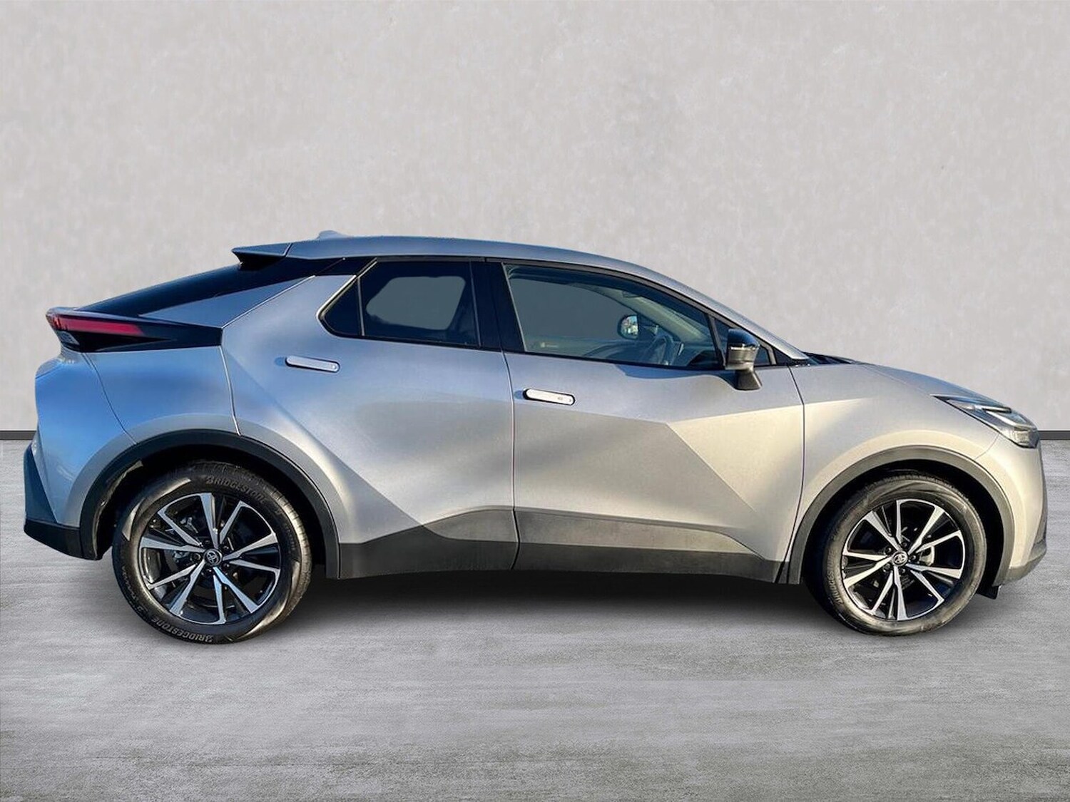 Used Toyota C-HR 2024 for sale - 76911255: Photo 3