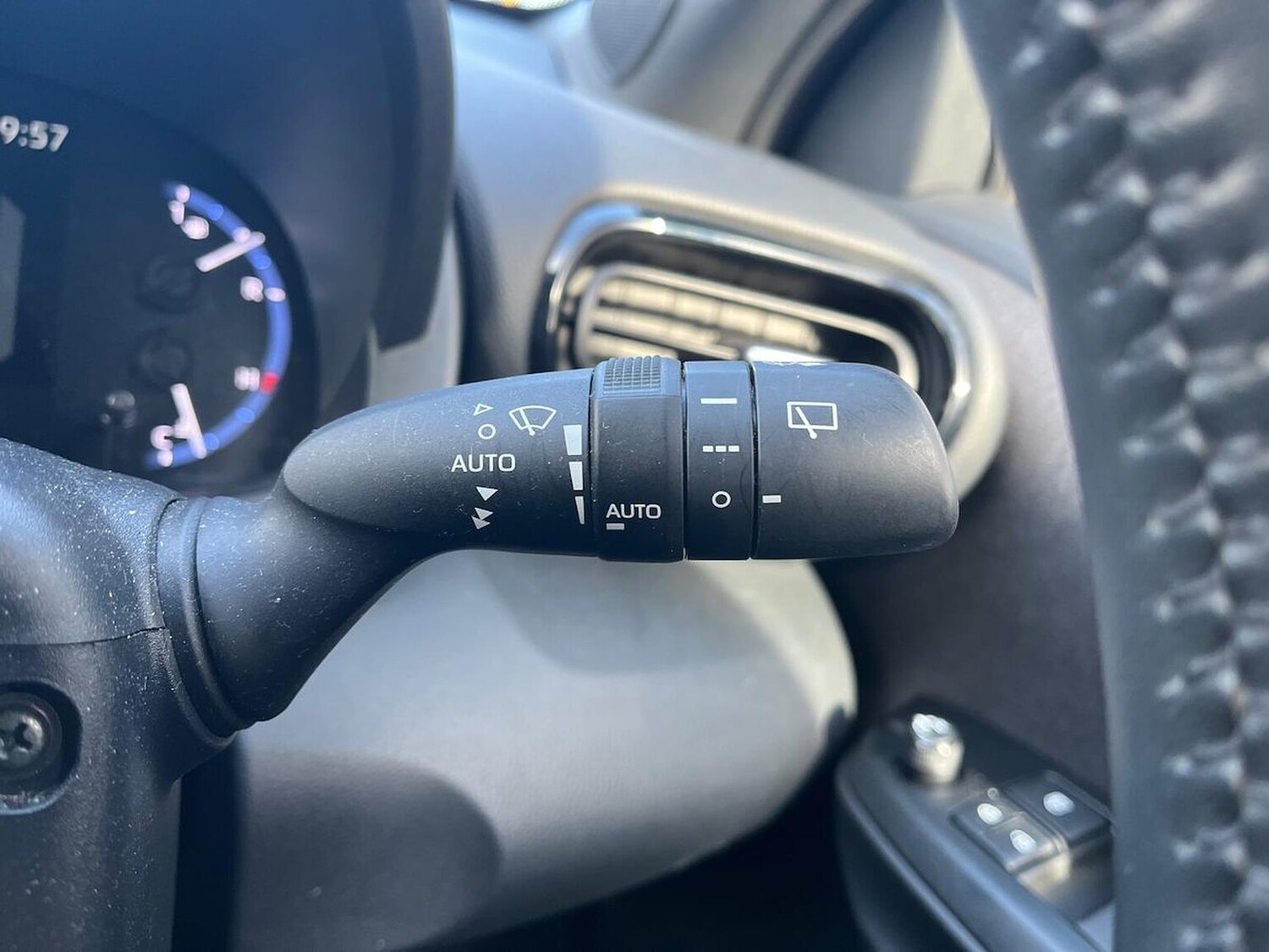 Used Toyota Yaris Cross 2023 for sale - 78193006: Photo 29