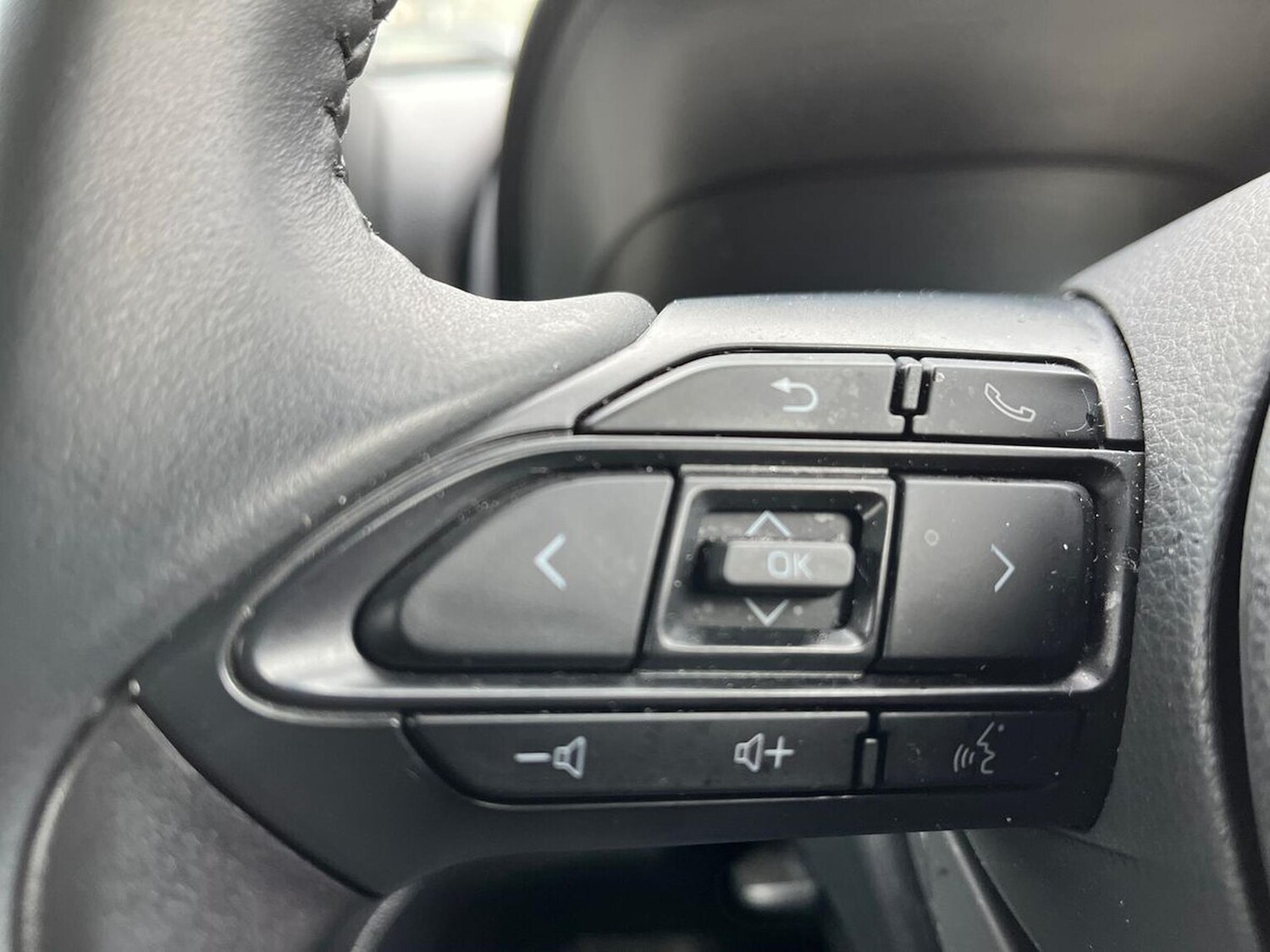 Used Toyota Yaris Cross 2024 for sale - 78202056: Photo 28