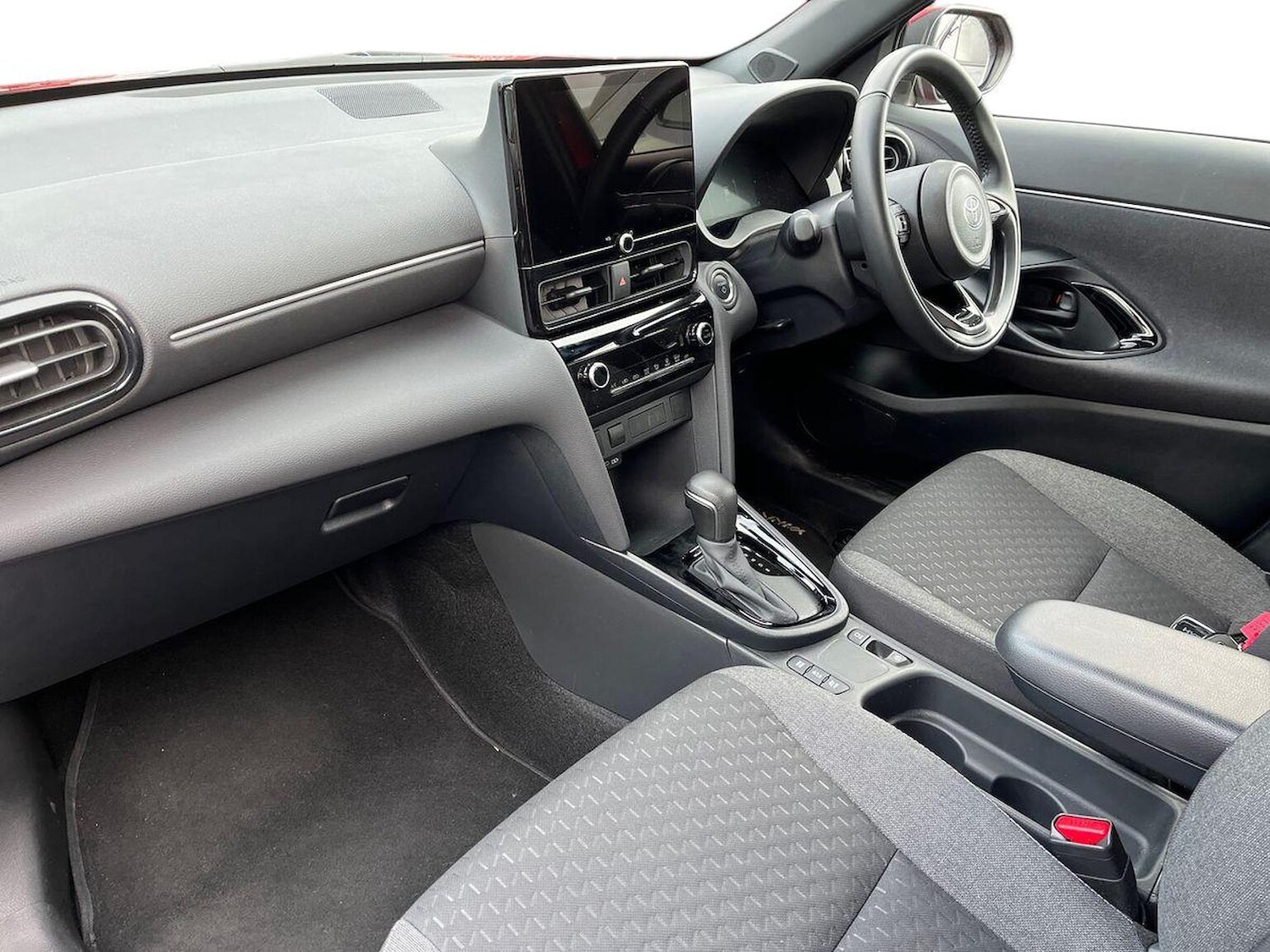 Used Toyota Yaris Cross 2024 for sale - 78202056: Photo 9