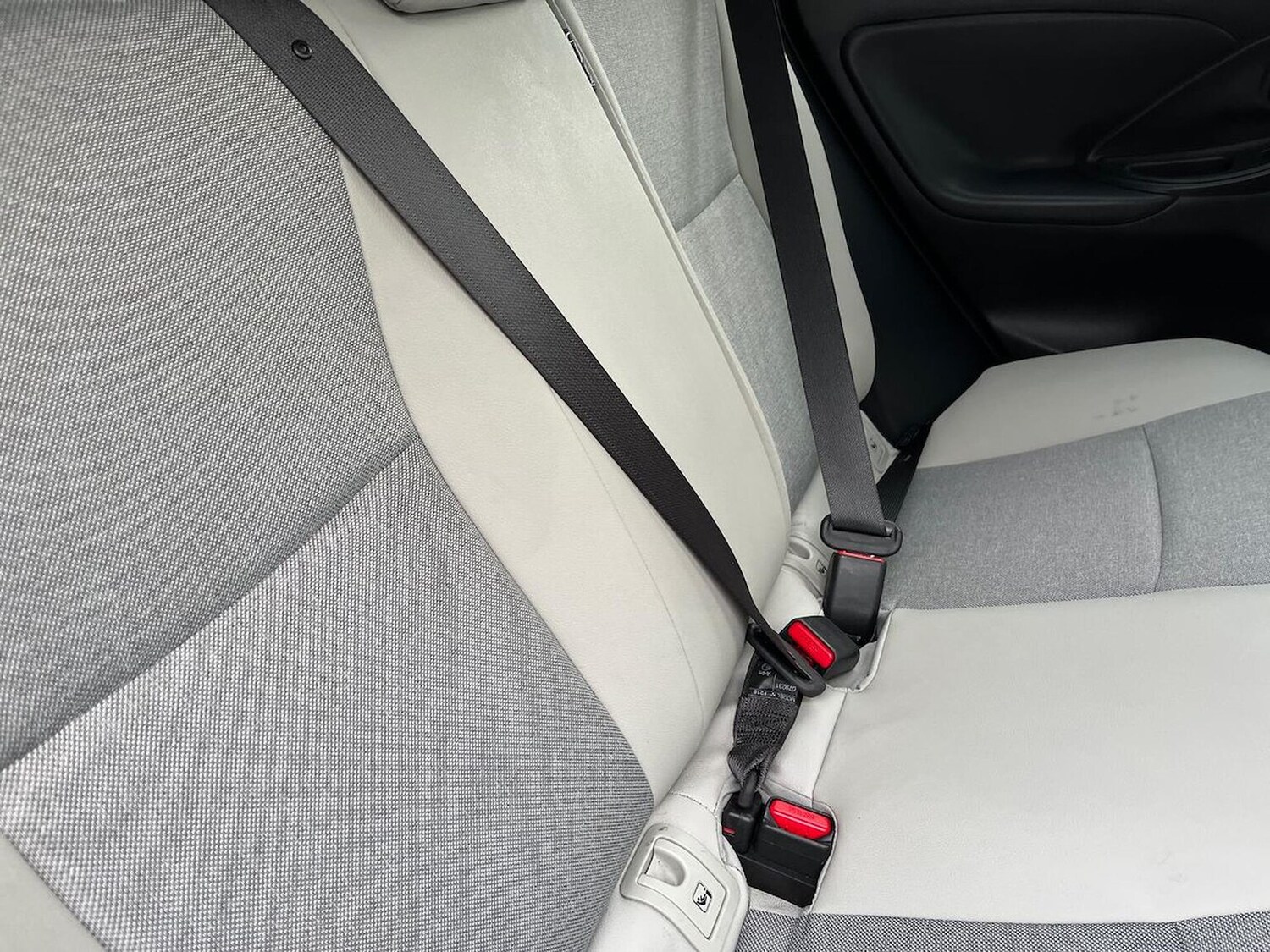 Used Toyota Yaris 2023 for sale - 78139525: Photo 18