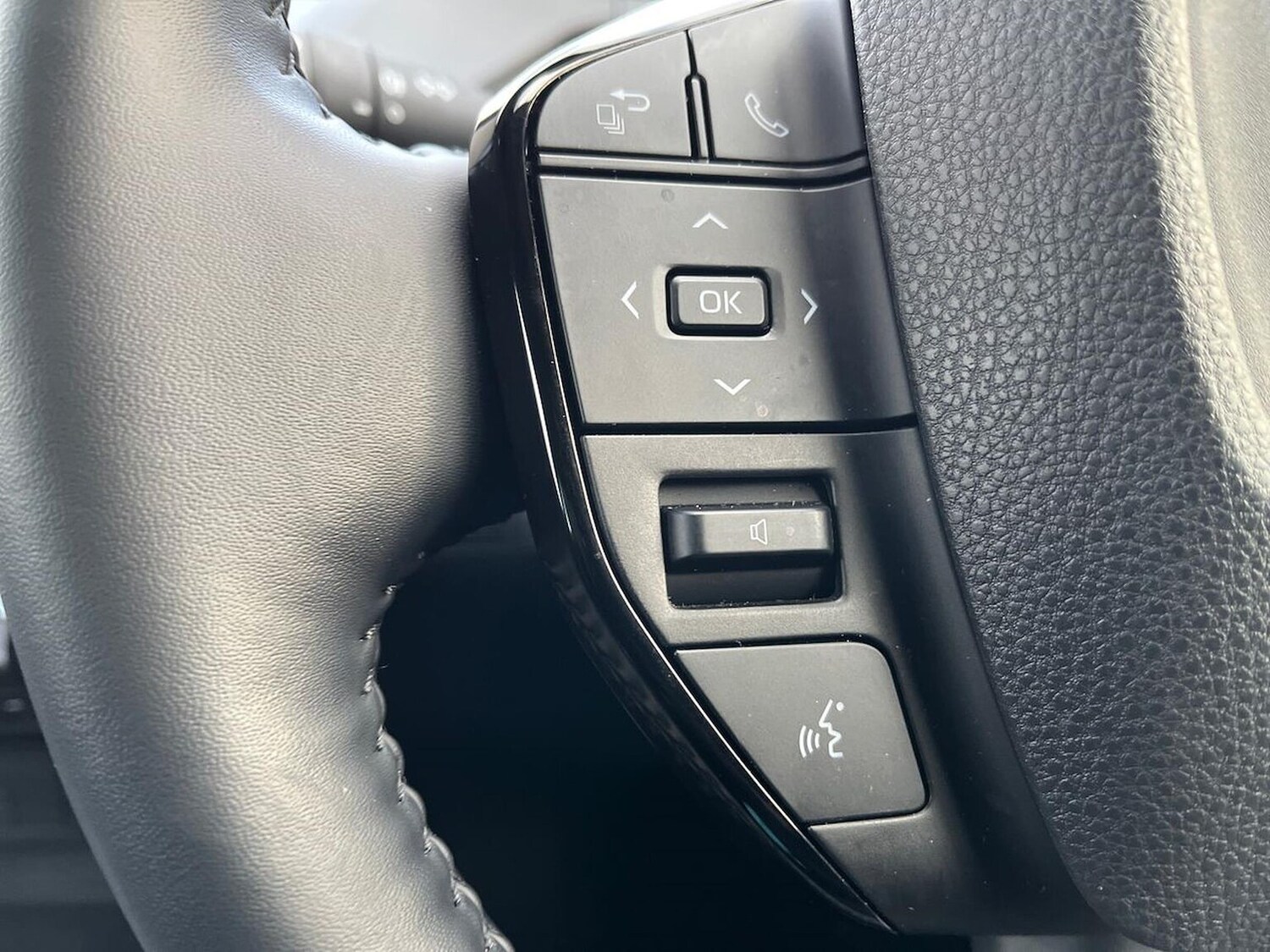 Used Toyota Prius 2025 for sale - 77487605: Photo 27