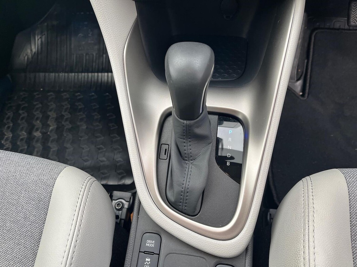 Used Toyota Yaris 2023 for sale - 76920086: Photo 13