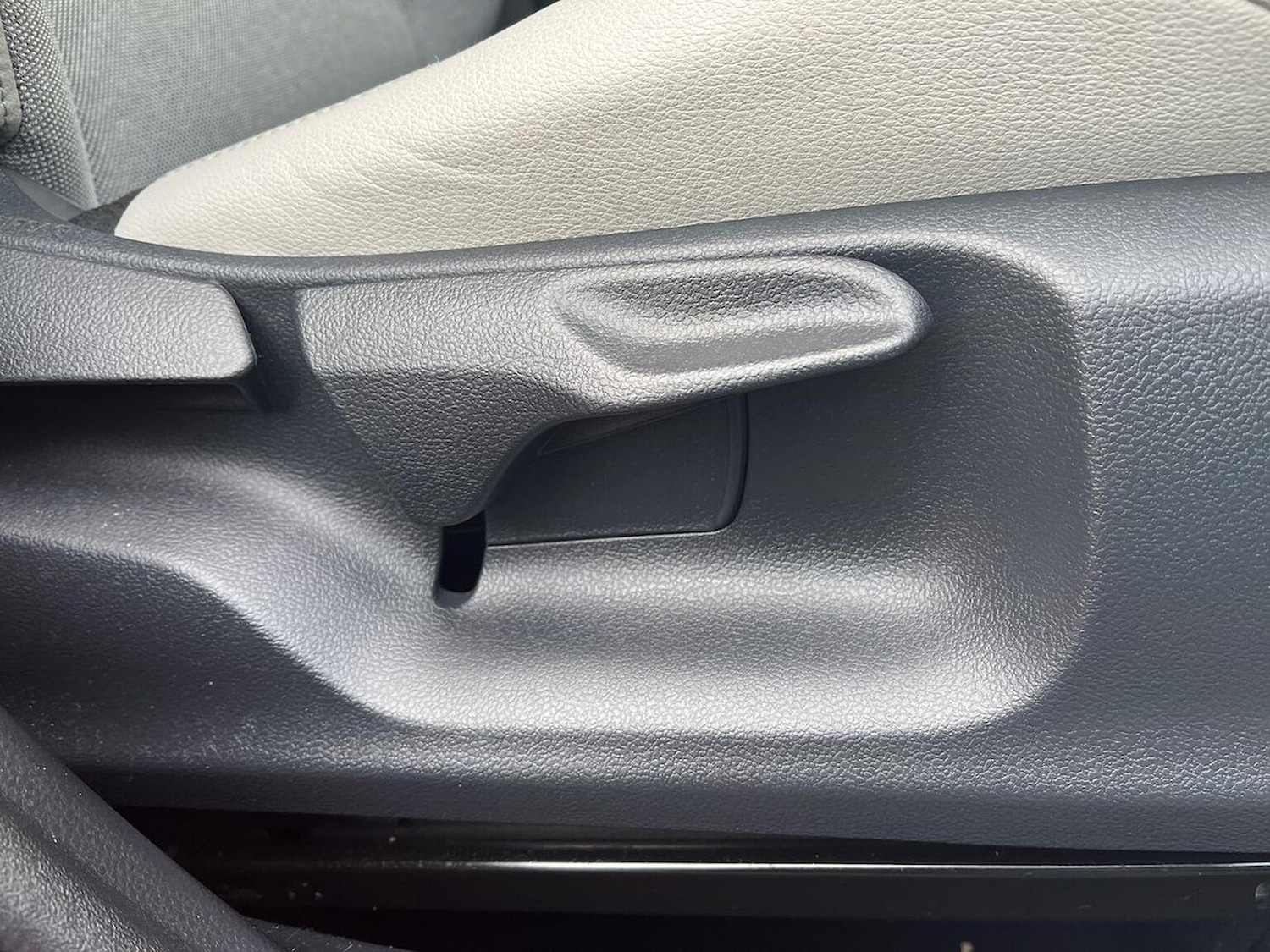 Used Toyota Yaris 2023 for sale - 76920086: Photo 29