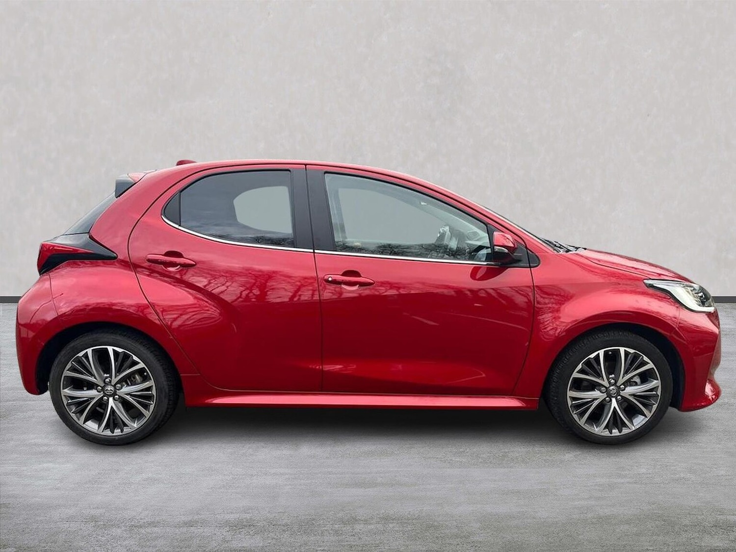 Used Toyota Yaris 2023 for sale - 76920086: Photo 3