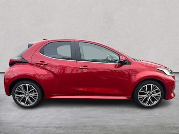 Used Toyota Yaris 2023 for sale - 76920086: Photo