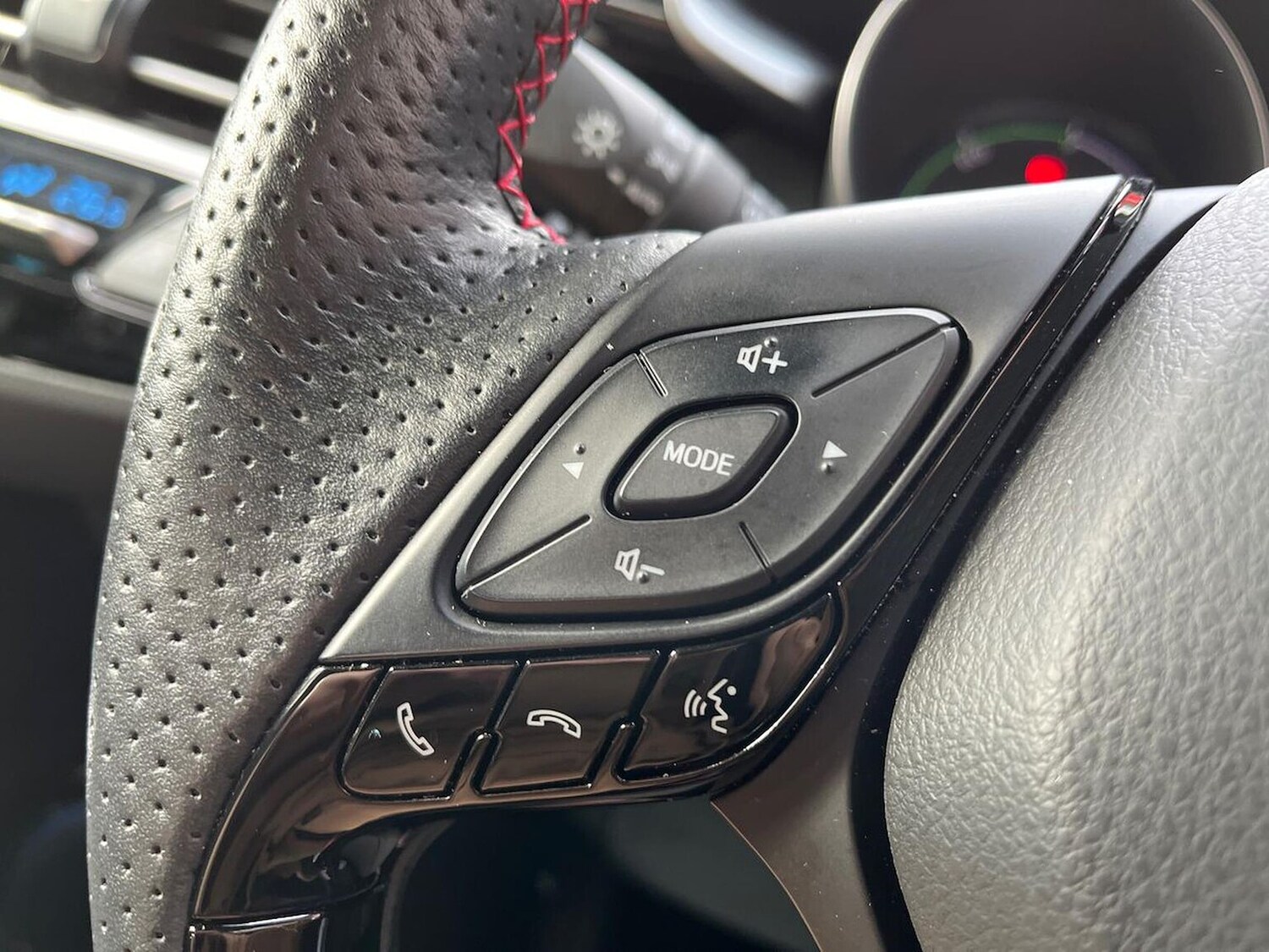 Used Toyota C-HR 2023 for sale - 76490712: Photo 27