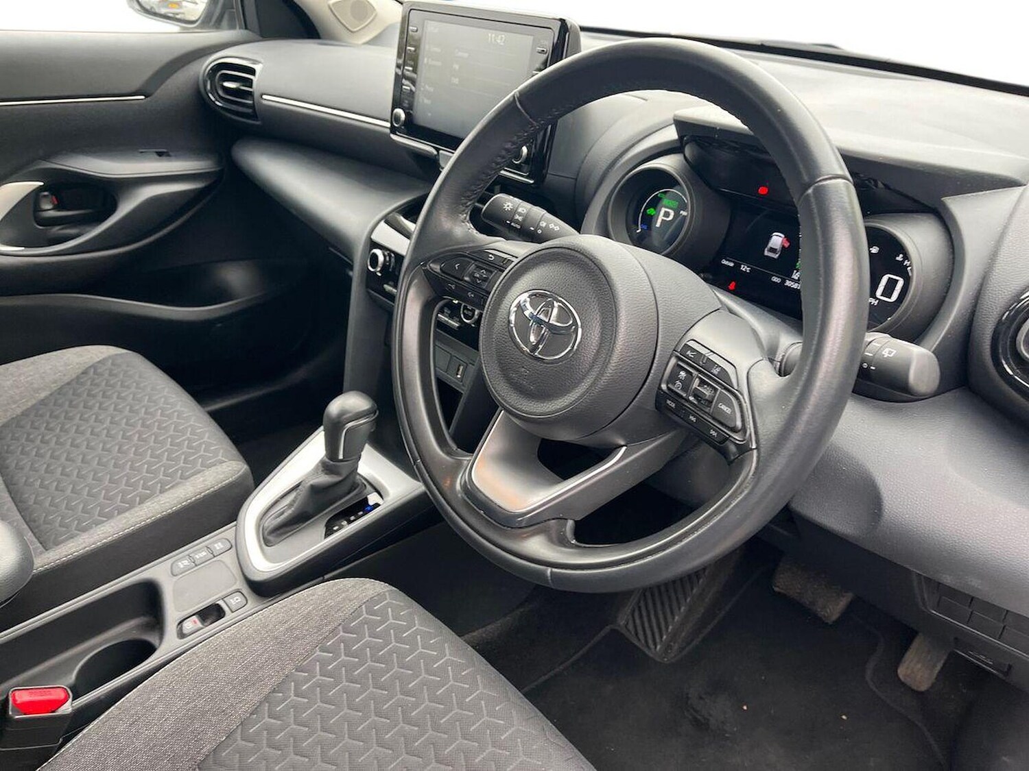 Used Toyota Yaris Cross 2023 for sale - 76257811: Photo 15