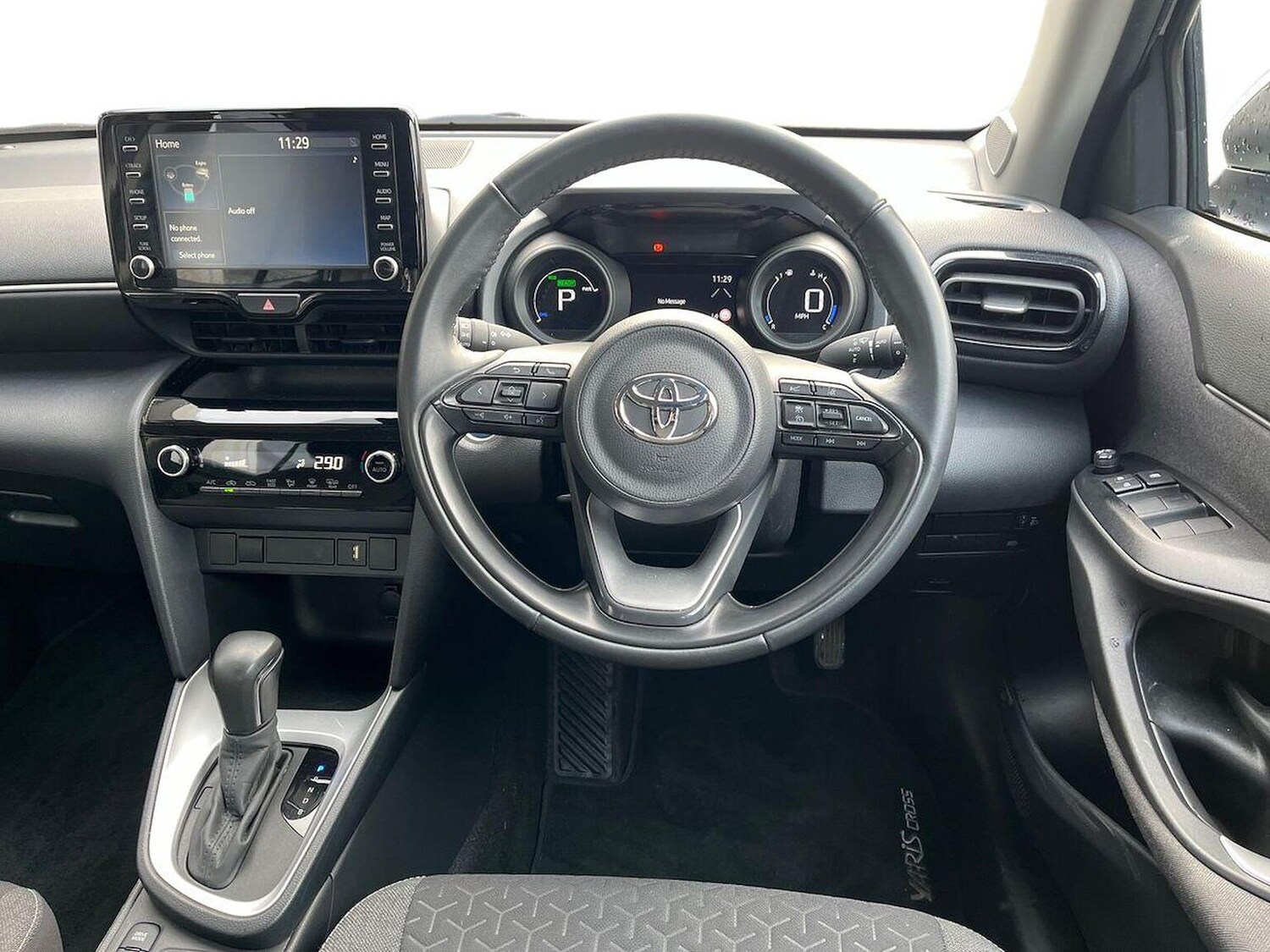 Used Toyota Yaris Cross 2024 for sale - 77487604: Photo 9