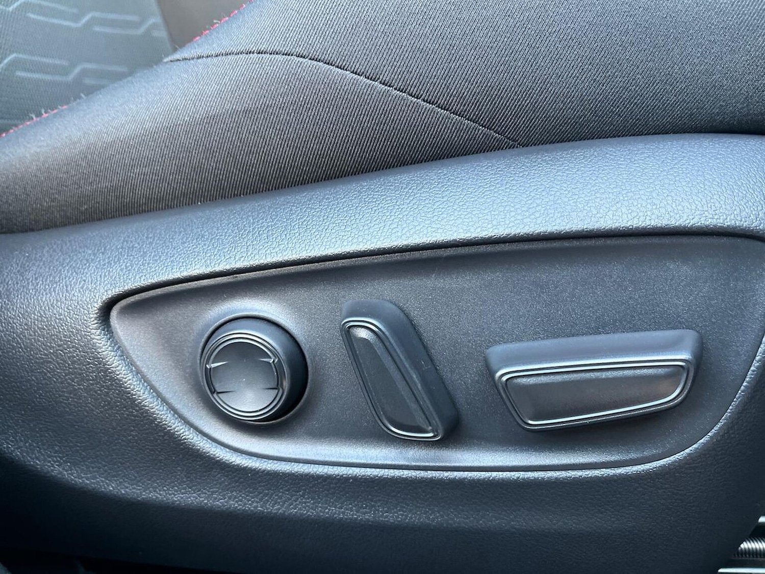 Used Toyota RAV4 2024 for sale - 77487582: Photo 30