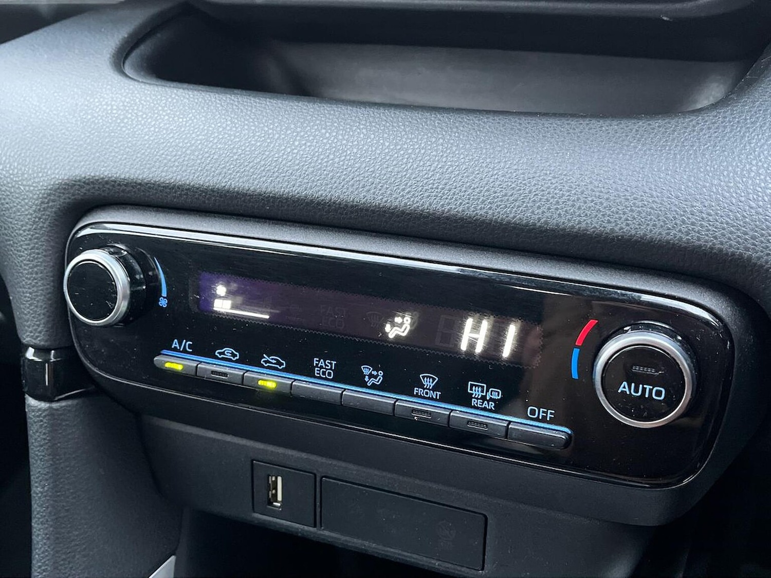 Used Toyota Yaris 2021 for sale - 77080870: Photo 12