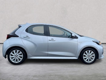 Used Toyota Yaris 2021 for sale - 77080870: Photo