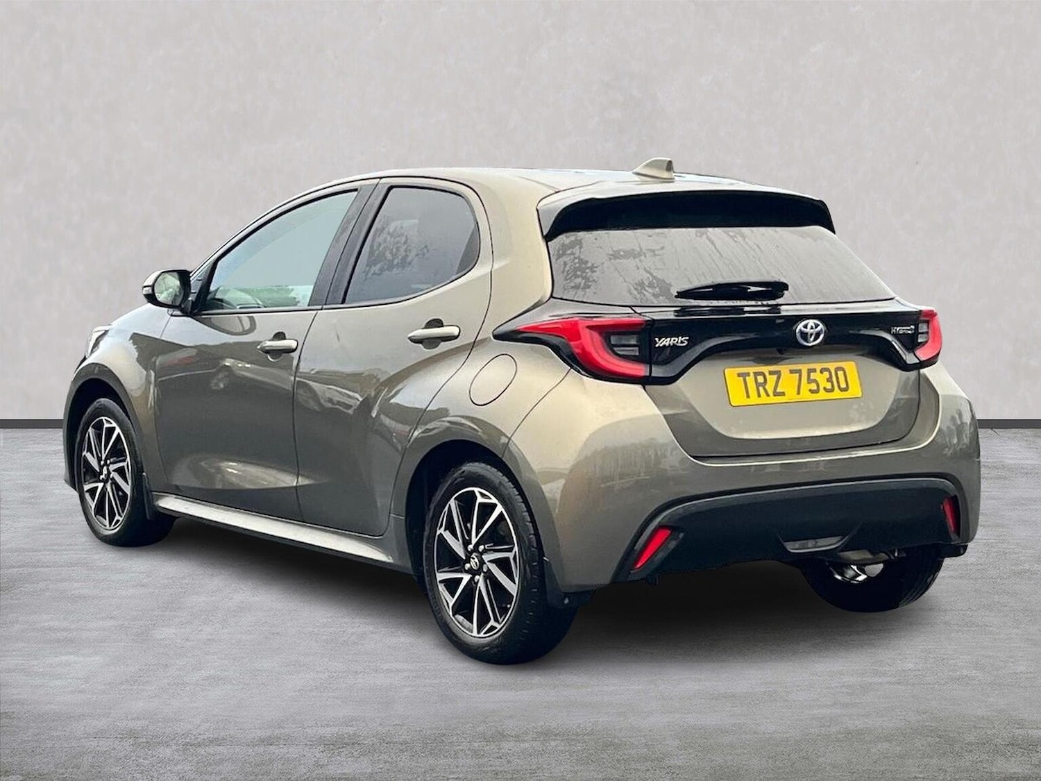 Used Toyota Yaris 2022 for sale - 77802127: Photo 2