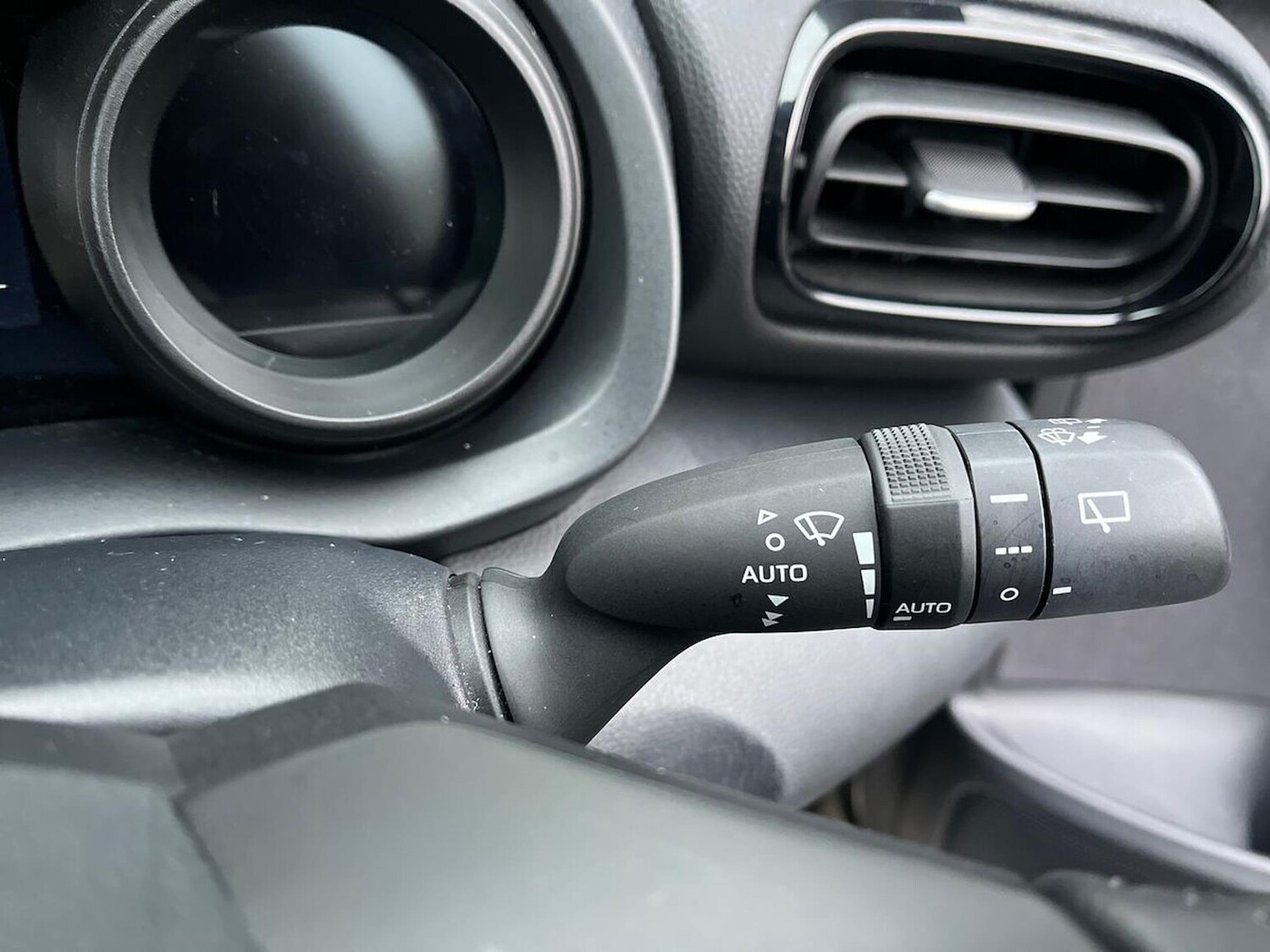 Used Toyota Yaris 2022 for sale - 77802127: Photo 28