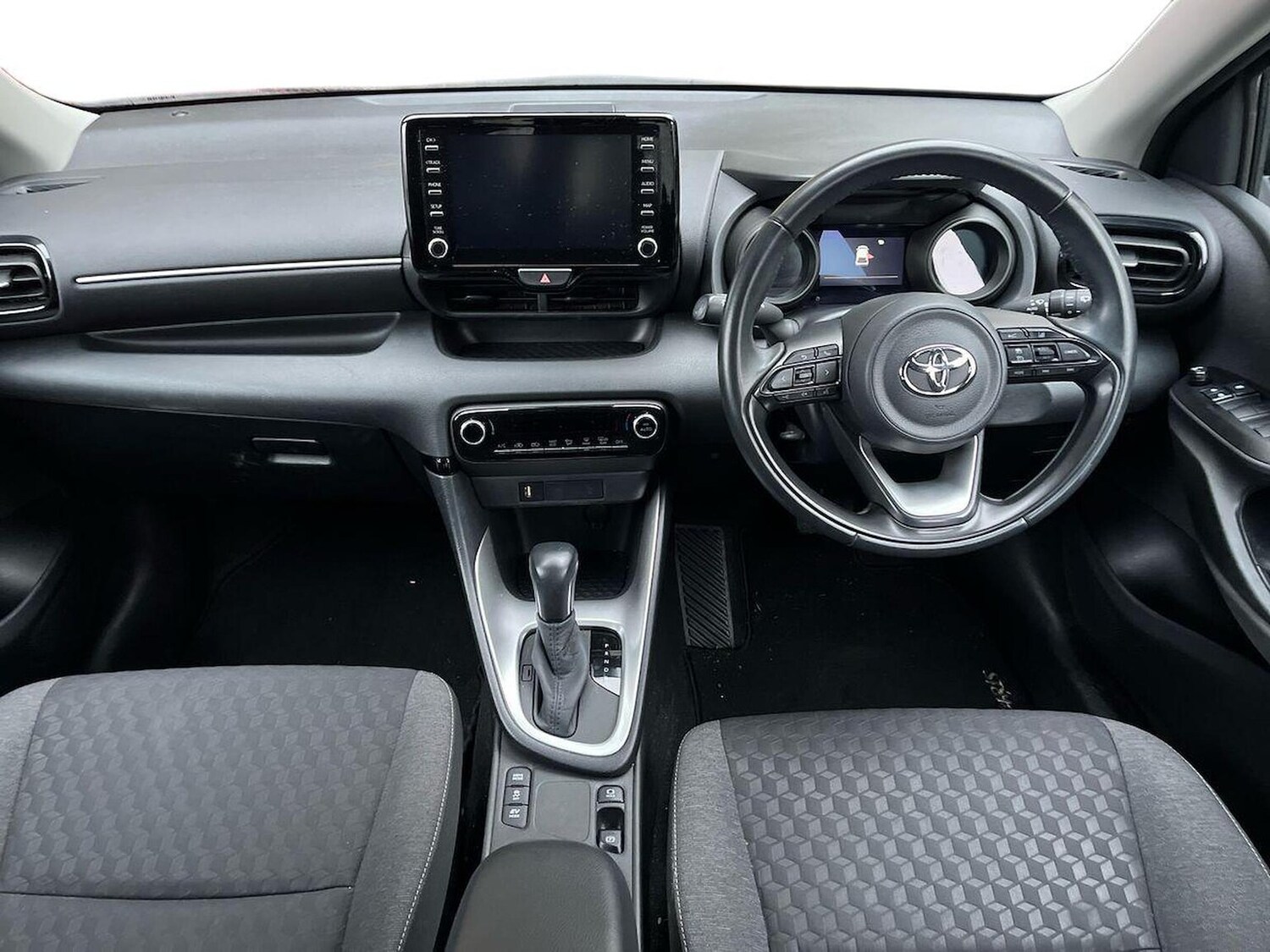 Used Toyota Yaris 2022 for sale - 77802127: Photo 8