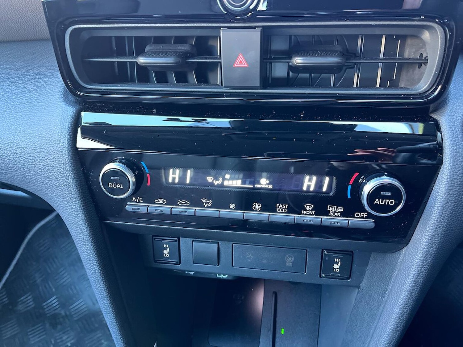 Used Toyota Yaris Cross 2024 for sale - 76877971: Photo 12