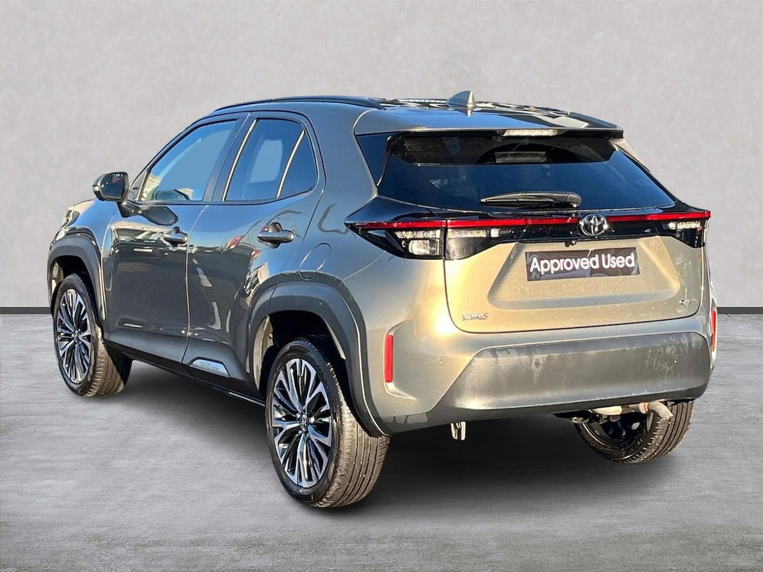 Used Toyota Yaris Cross 2024 for sale - 76877971: Photo 2