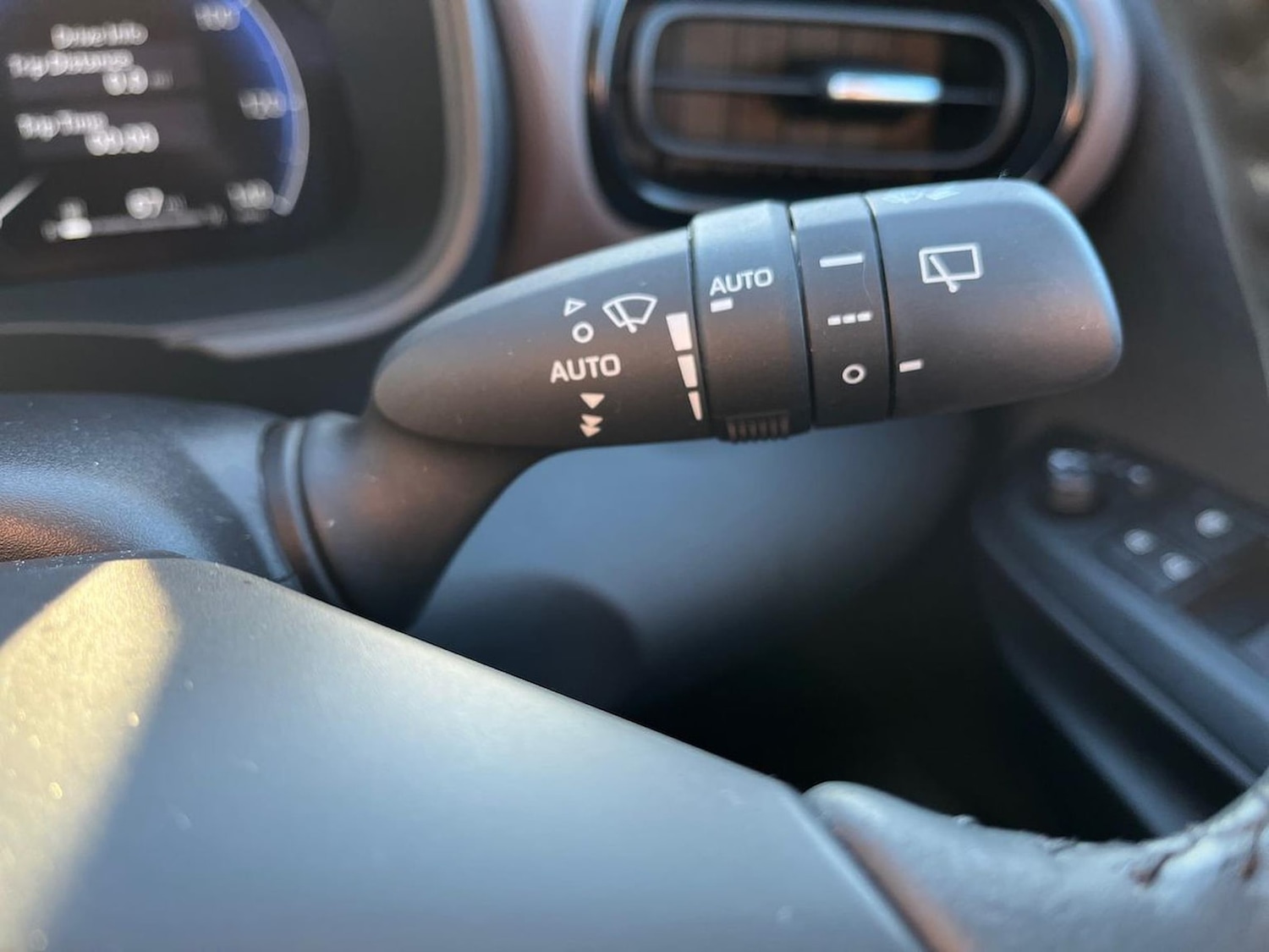 Used Toyota Yaris Cross 2024 for sale - 76877971: Photo 28